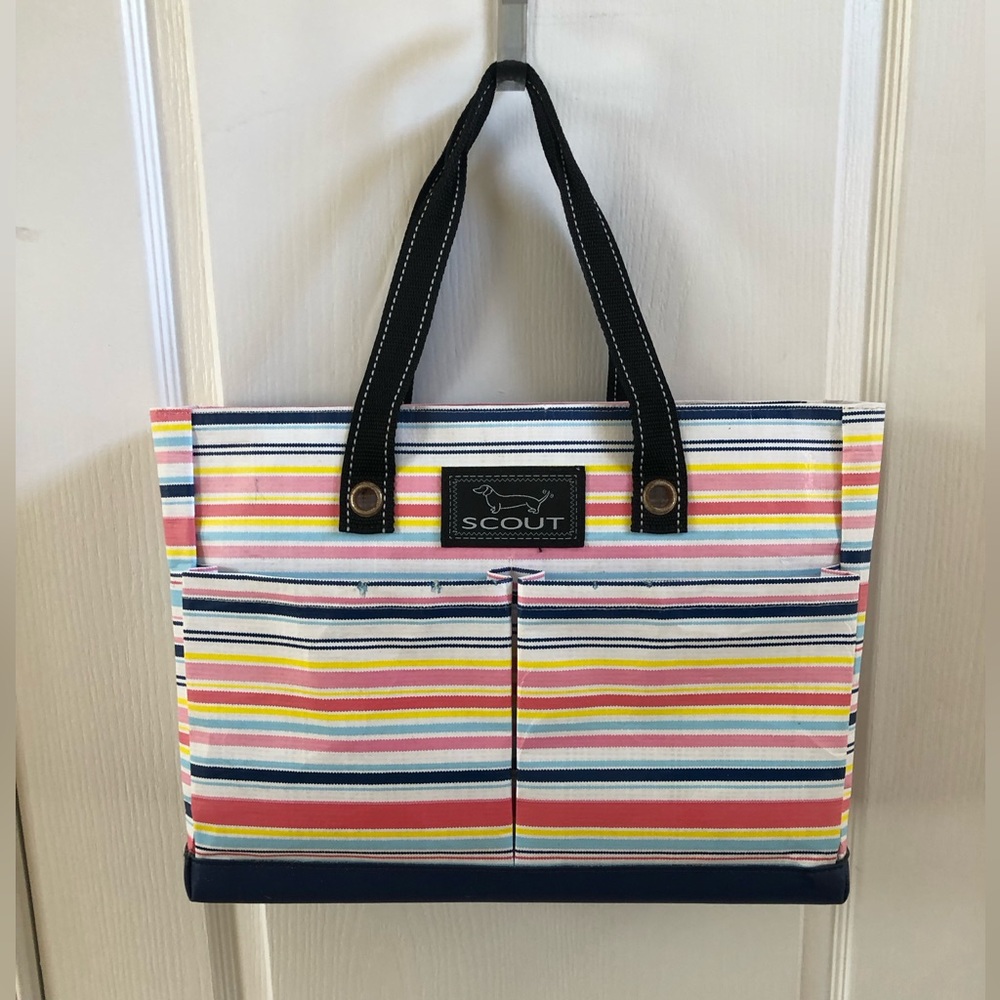 SCOUT Uptown Girl Tote